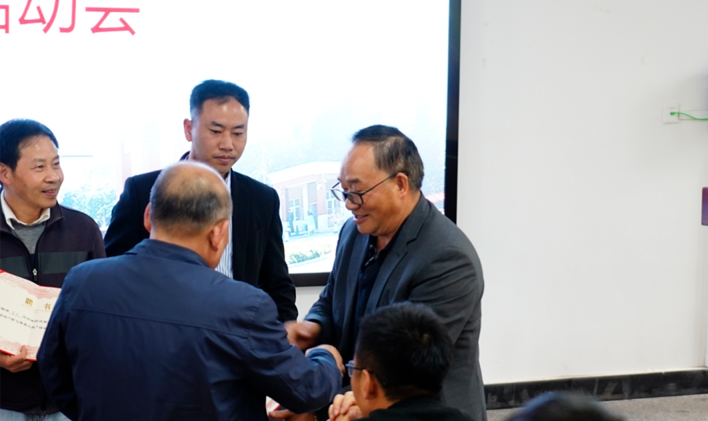 【信息与智能工程学院】正式启动“腾飞强基”工程第一期师资内训行动。 第 6 张 【信息与智能工程学院】正式启动“腾飞强基”工程第一期师资内训行动。 第 6 张