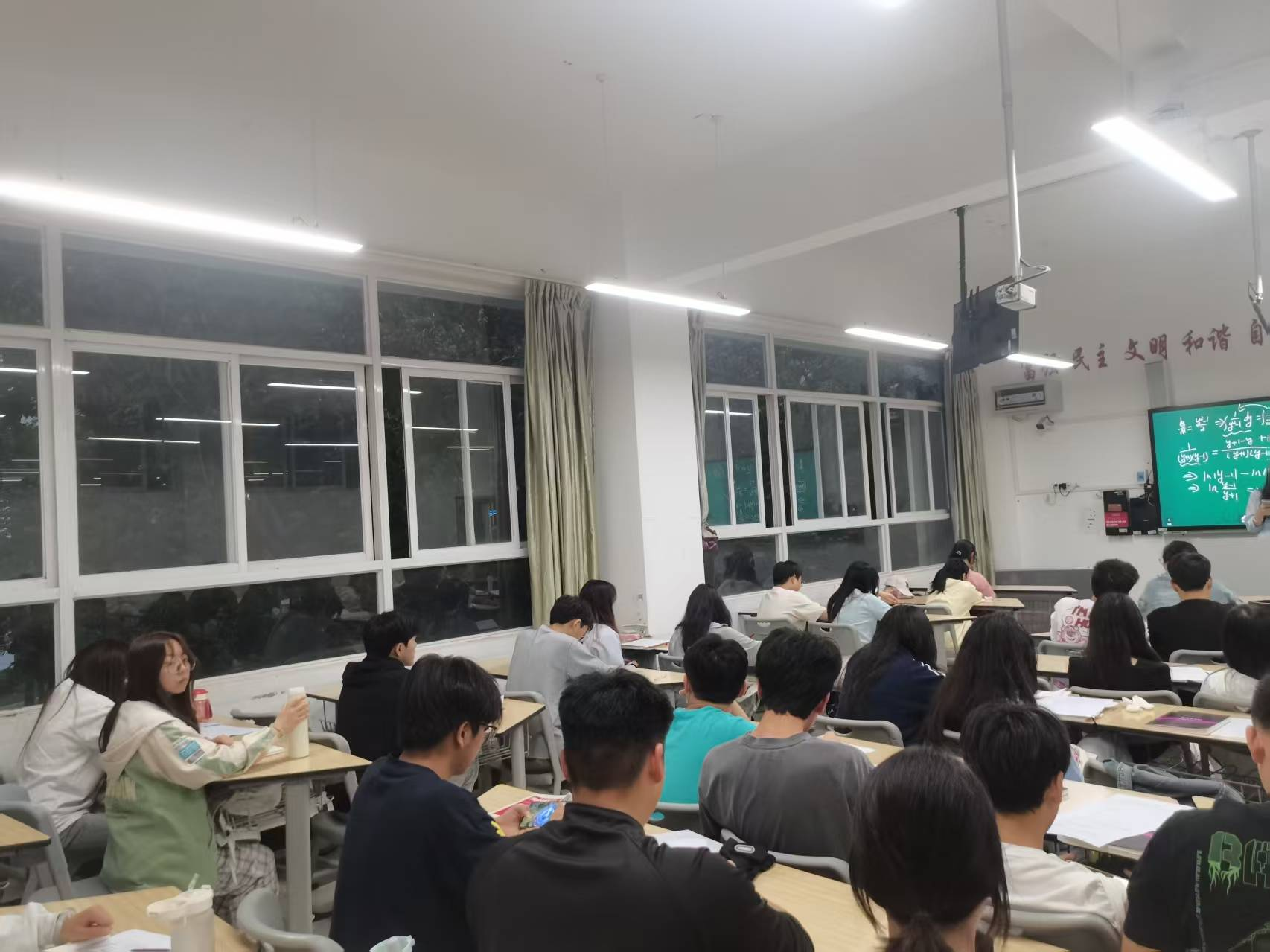 ec5d6954df3b5c1a342d909b36585ea1.png ec5d6954df3b5c1a342d909b36585ea1.png